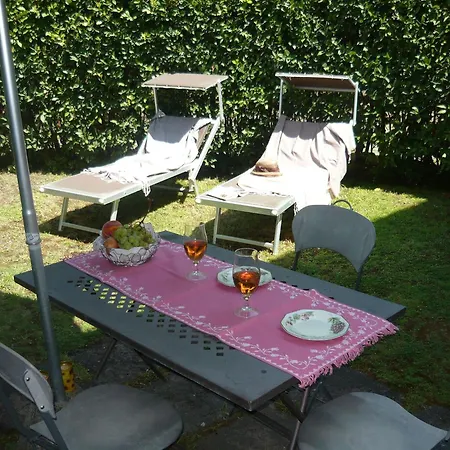 Podere Oliveta Kır Evi *