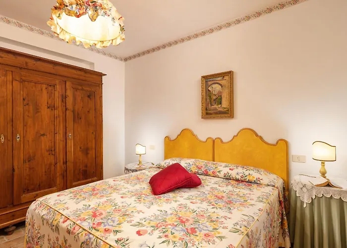 Podere Oliveta Kır Evi